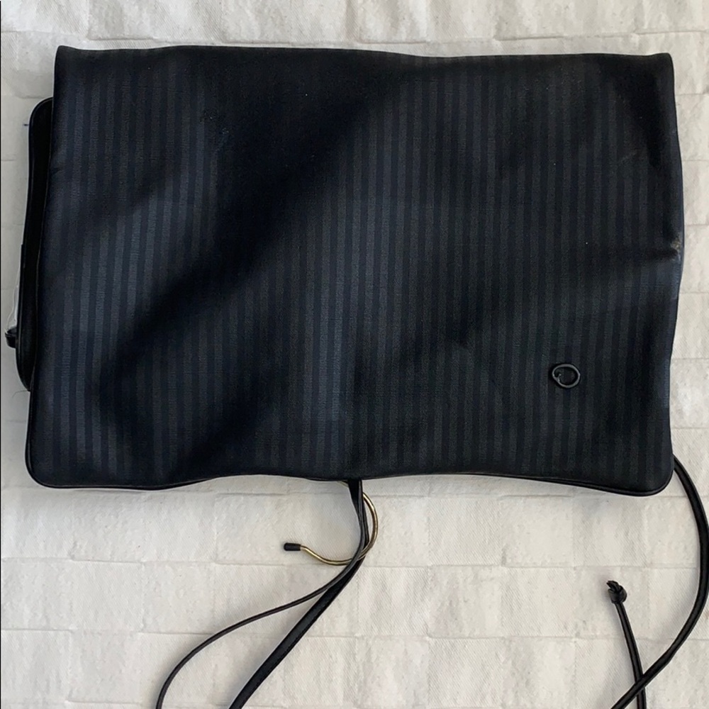 Oscar de la Renta Vintage hanging travel bag